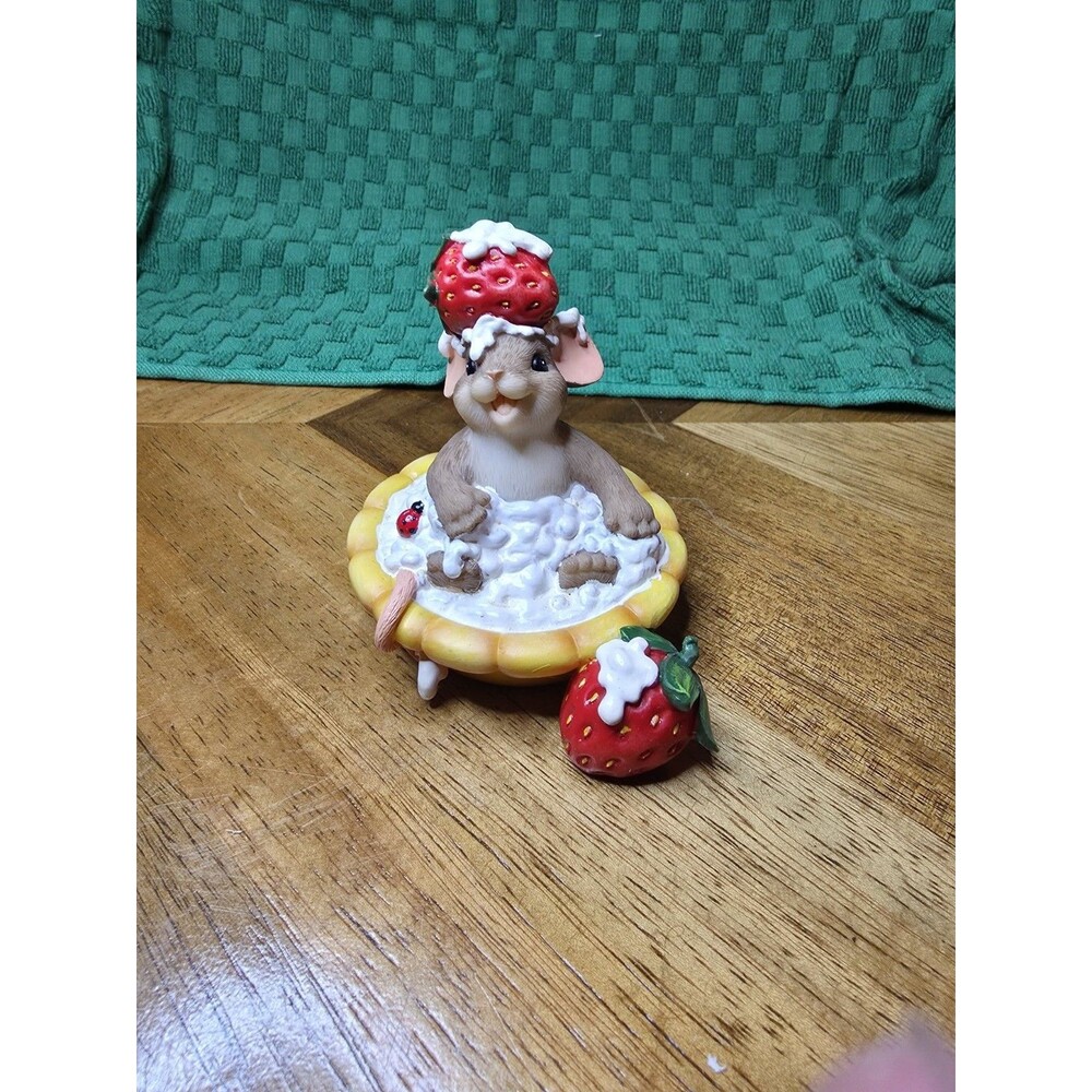 Enesco Charming Tails Reginald "You're A Sweetie Pie" 2012 Resin Hand Painted